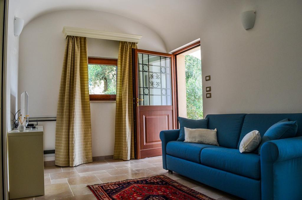 Hotel Masseria Tutosa オストゥーニ エクステリア 写真