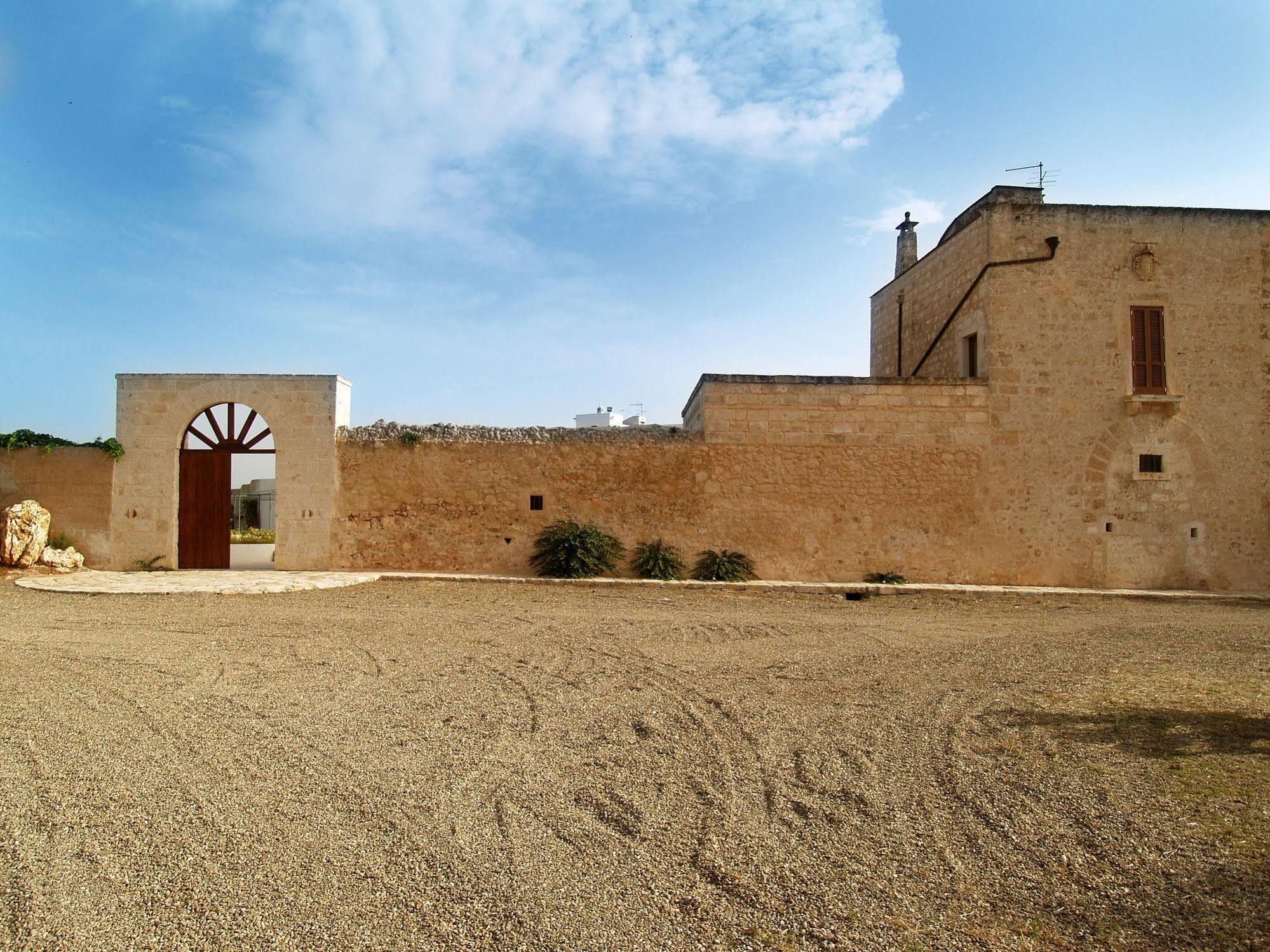 Hotel Masseria Tutosa オストゥーニ エクステリア 写真